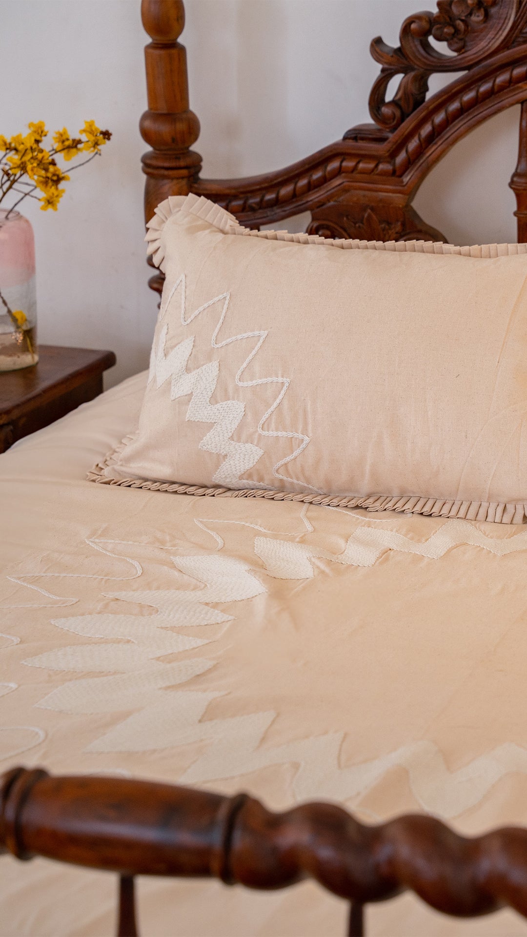 The SunKeeper - Handloom Raw Cotton Bedcover w/ Pillow Covers