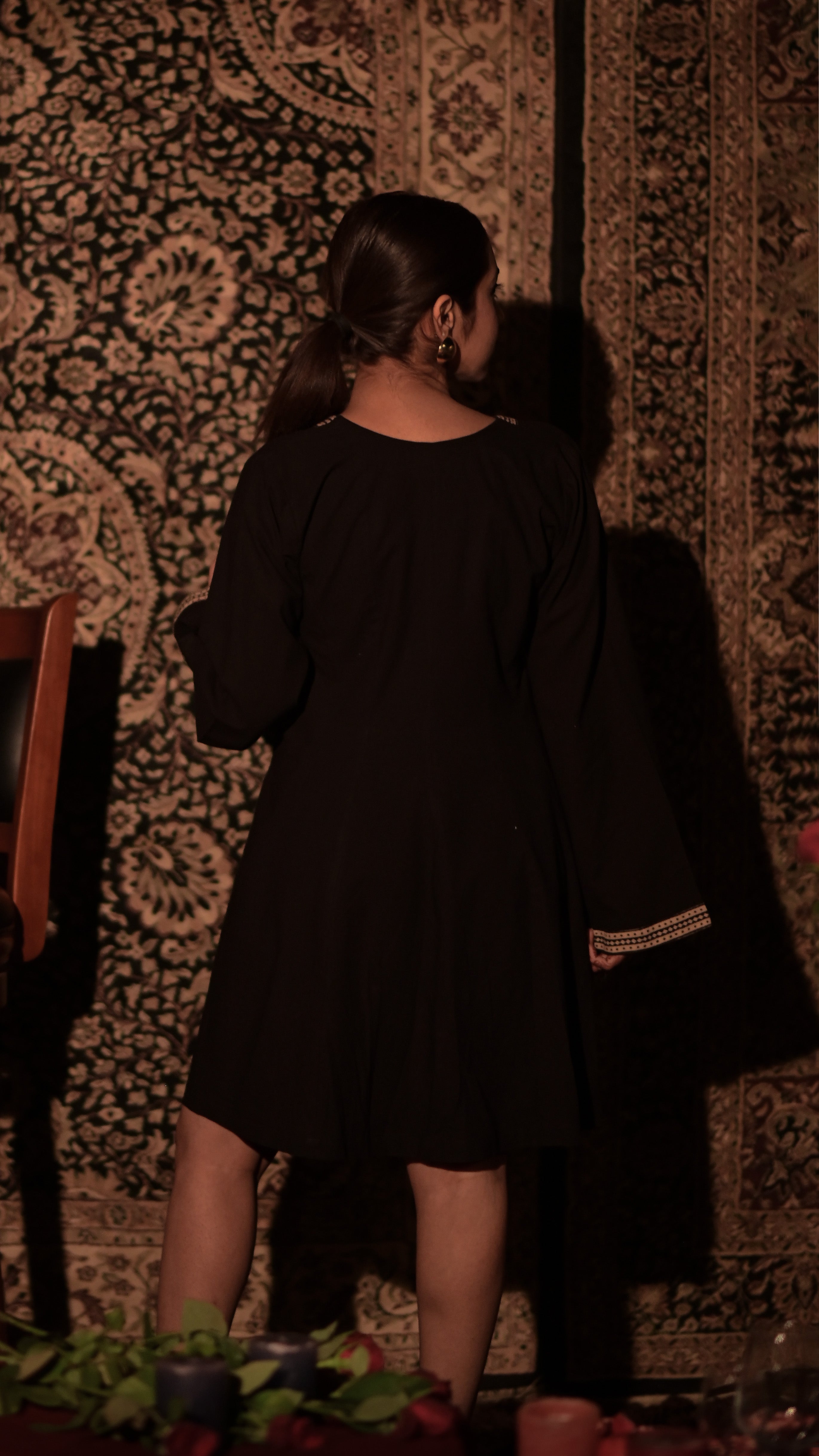 Long V Neck Kali Mini